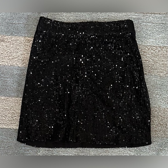 French Connection Black Sequin Eshka Mini Skirt - Picture 3 of 11
